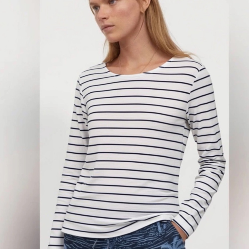 Sale $10Pink Clover stitch fix Navy Cream Striped Long twisted back